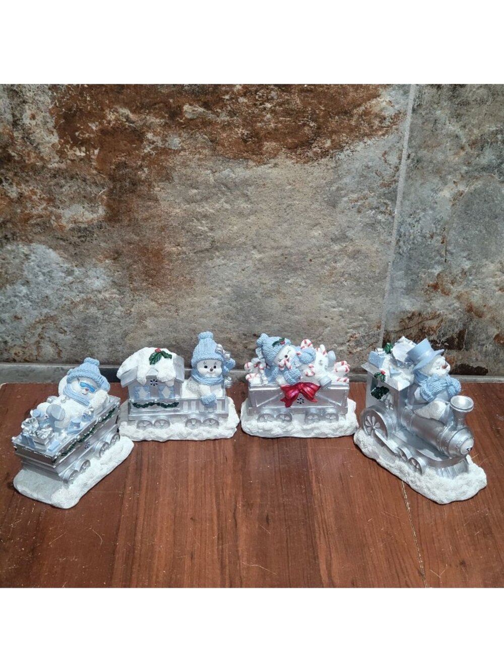 VTG 1999 Encore Snow Buddies Snowville Express Train Set 4 Pc Christmas